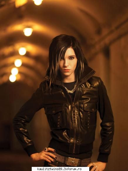 Poze si informatii despre Bill... - offf moarta dupa bill.... =( super poza nu - Bill Kaulitz