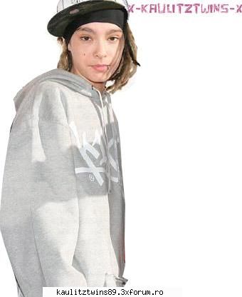 Poze si informatii despre Bill... - am cateva poze q tom si ii mangaie fundul uneia - Bill Kaulitz