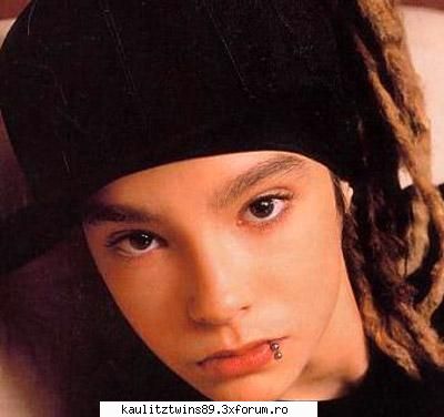 Tom...mumosu - tom e so cute .....are un zambet de te - Tom Kaulitz